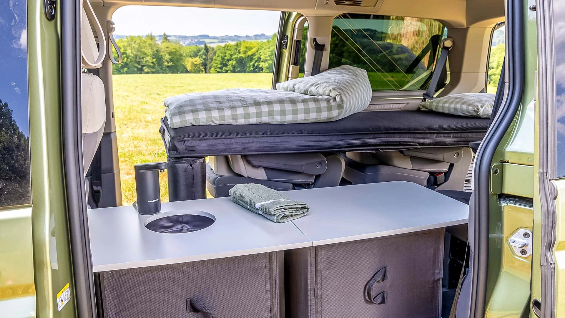 Vw california beach 2026 mit ausbau von stuff bubble (4)